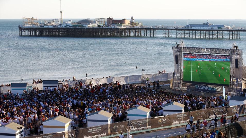 Brighton beach in the heatwave